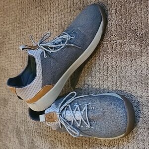 LIKE NEW MEN'S OluKai Nanea Li casual shoes, size 10